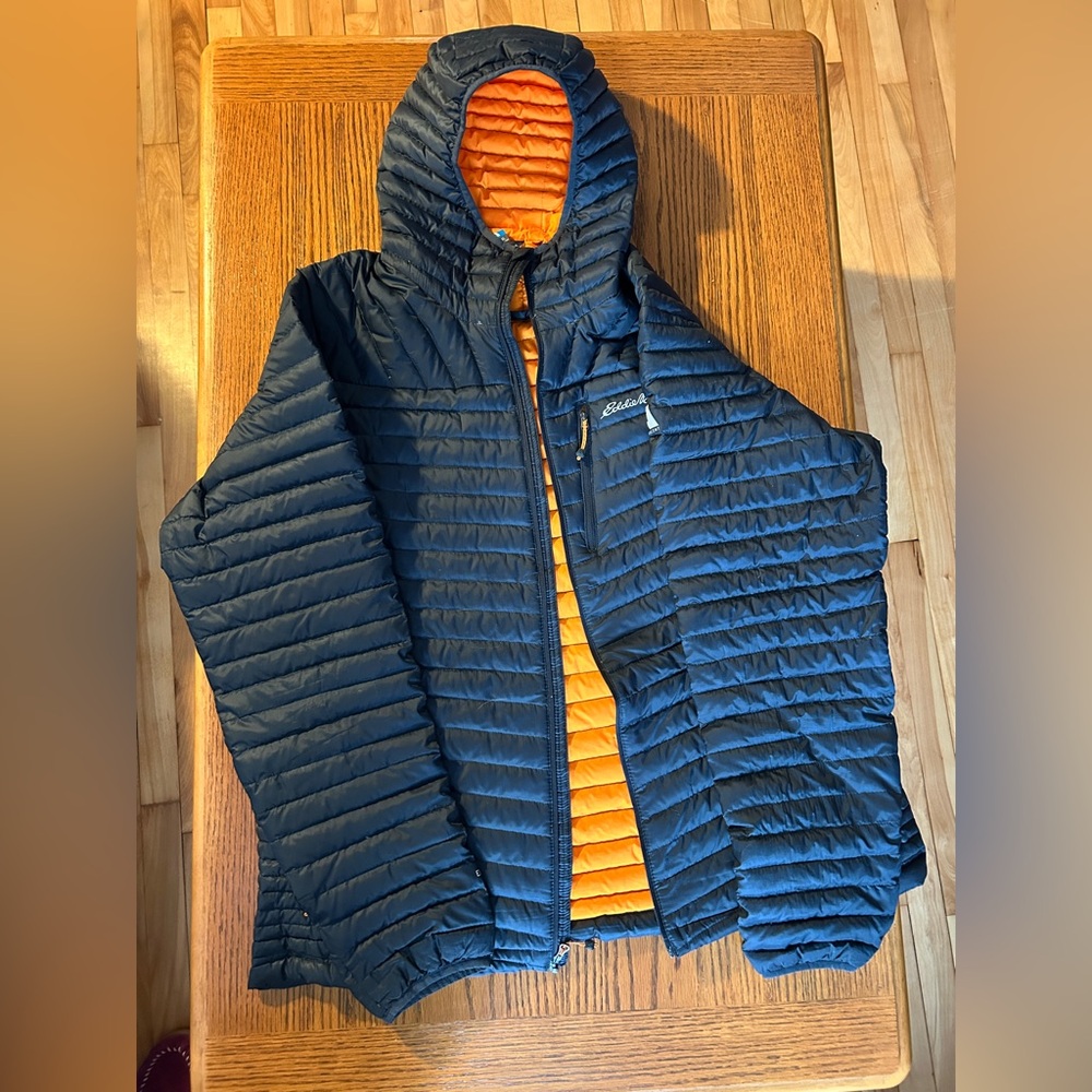 Men’s XLT Eddie Bauer lightweight down jacket